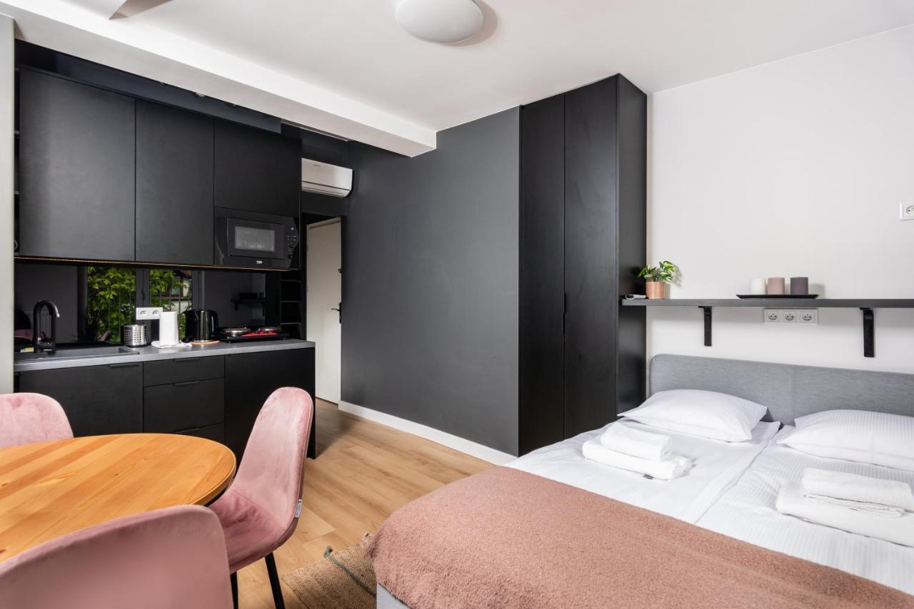 Smart Apartments - Old Town & Main Train Station - By Upstairs 크라쿠프 외부 사진
