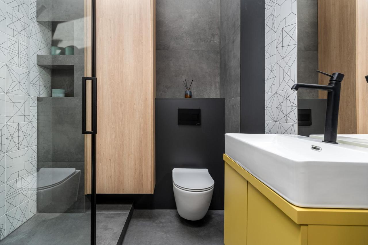 Smart Apartments - Old Town & Main Train Station - By Upstairs 크라쿠프 외부 사진