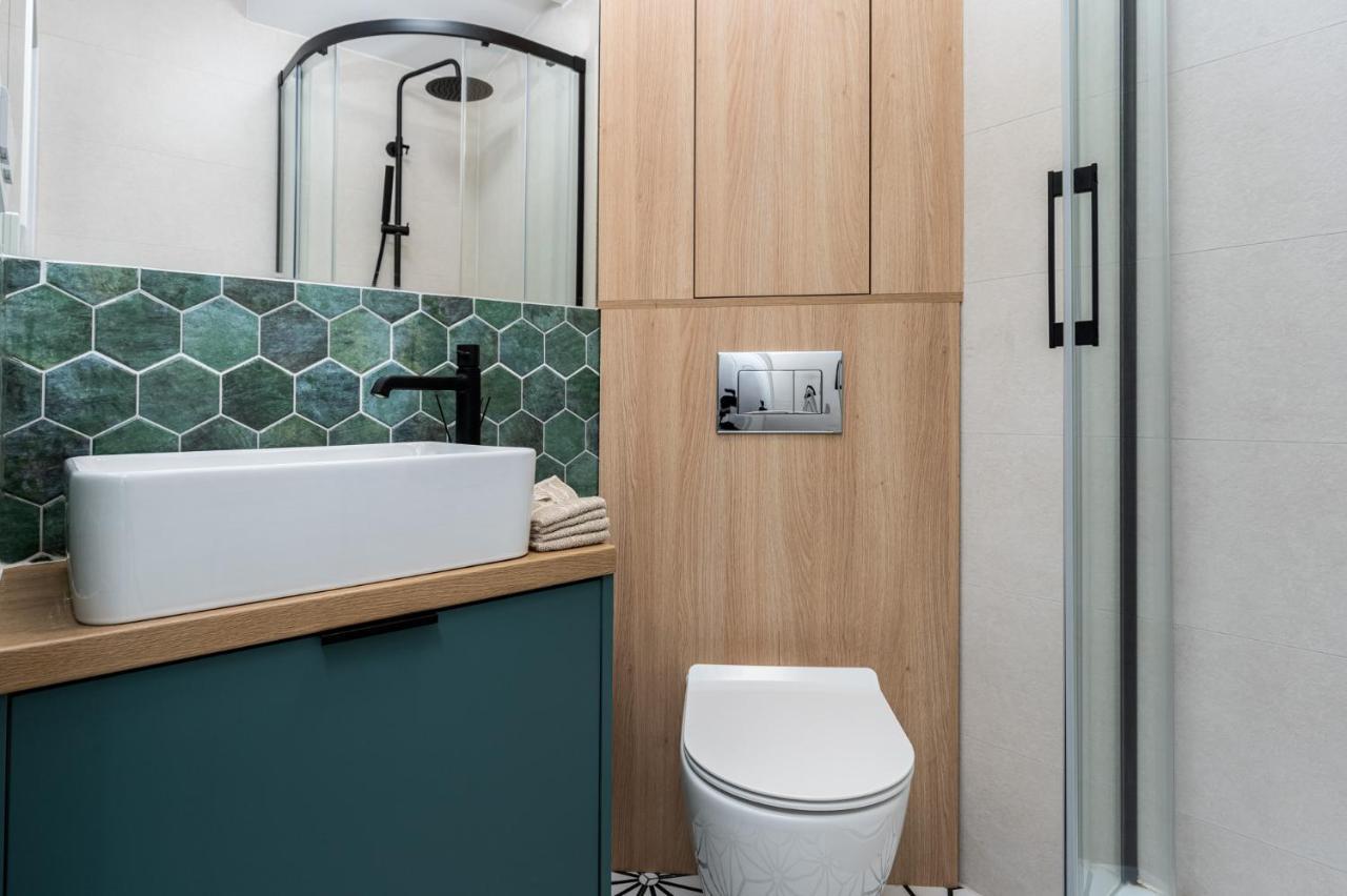 Smart Apartments - Old Town & Main Train Station - By Upstairs 크라쿠프 외부 사진